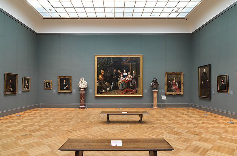 Paintings within the Met.